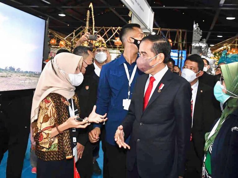 Bertemu Presiden, Mahasiswa FKM Untad Sampaikan Harapannya