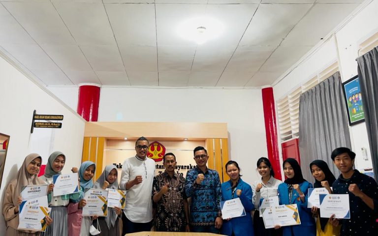 FKM Untad Beri Reward Mahasiswa Berprestasi