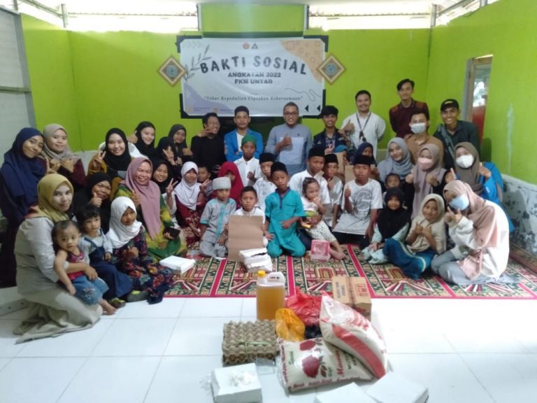 Mahasiswa Baru 2022 FKM Untad Gelar Bakti Sosial di Panti Asuhan As-Sabur Petobo