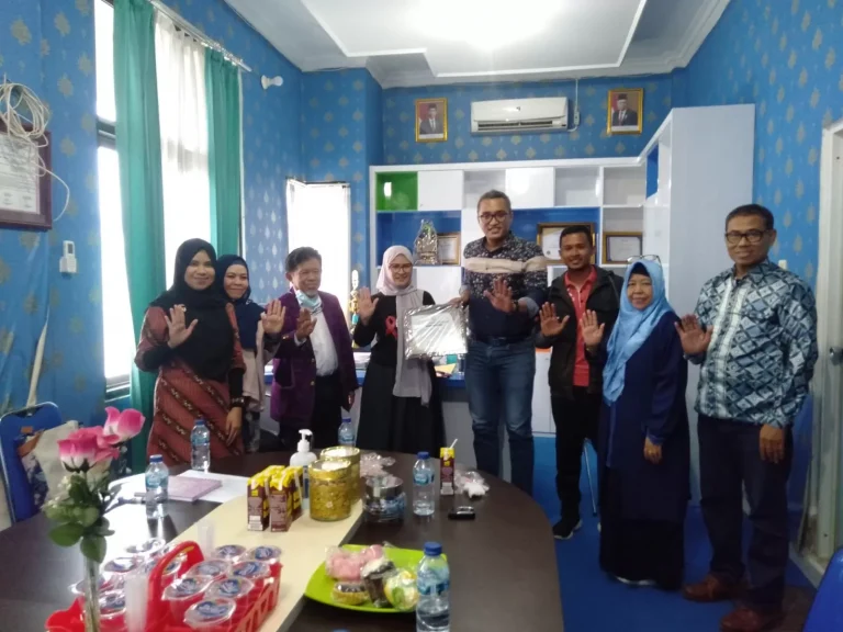 Tadulako CEFOR FKM Untad Kunjungi Dinas Kesehatan Kabupaten Parigi Moutong