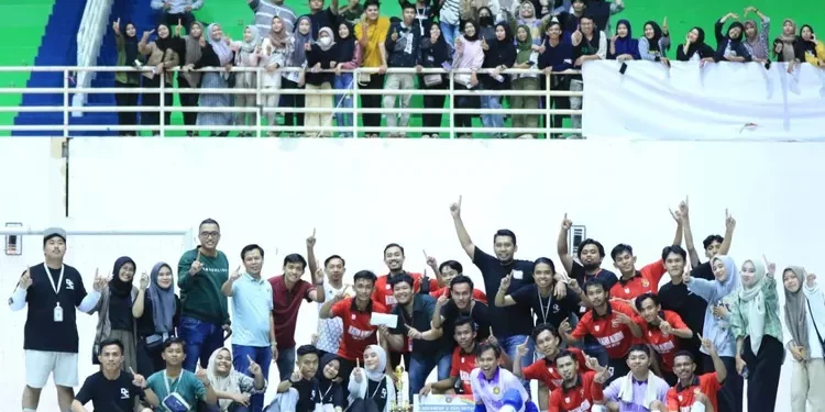 Tim FKM Untad Raih Juara 1 Turnamen Antar Institusi Kesehatan pada Ajang Dekan Cup 2