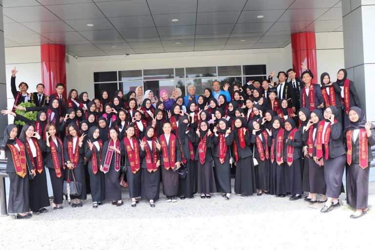 FKM UNTAD Gelar Ramah Tamah dan Pelepasan Calon Wisudawan Angkatan ke-132